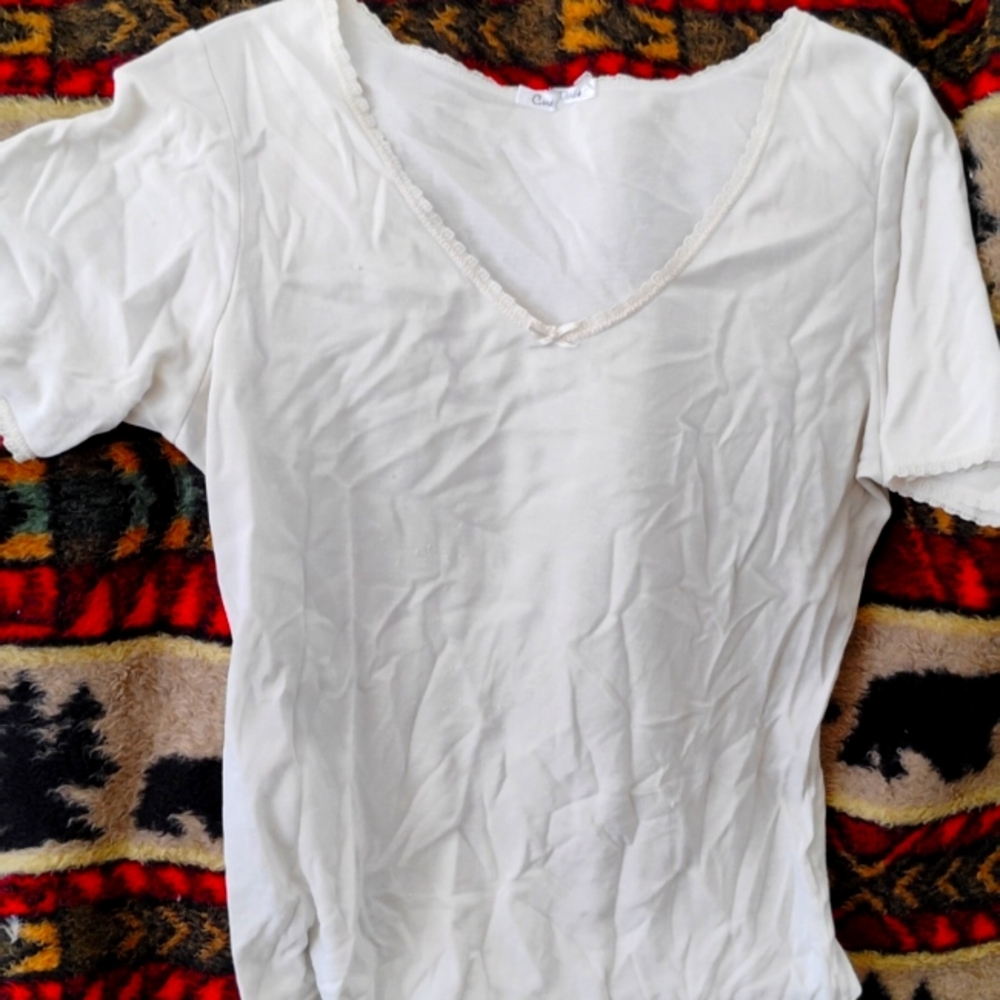 ☃️ Cuddl Duds Women’s VINTAGE SHORT SLEEVE V KNIT TOP SZ MED